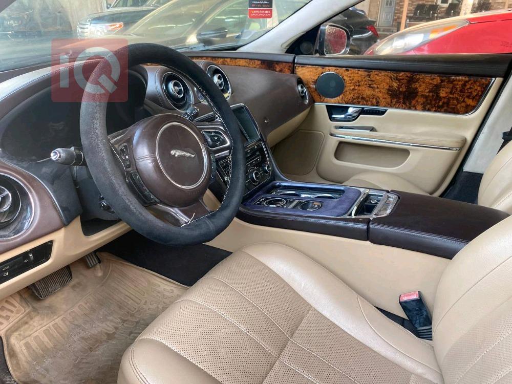 جاكوار XJ